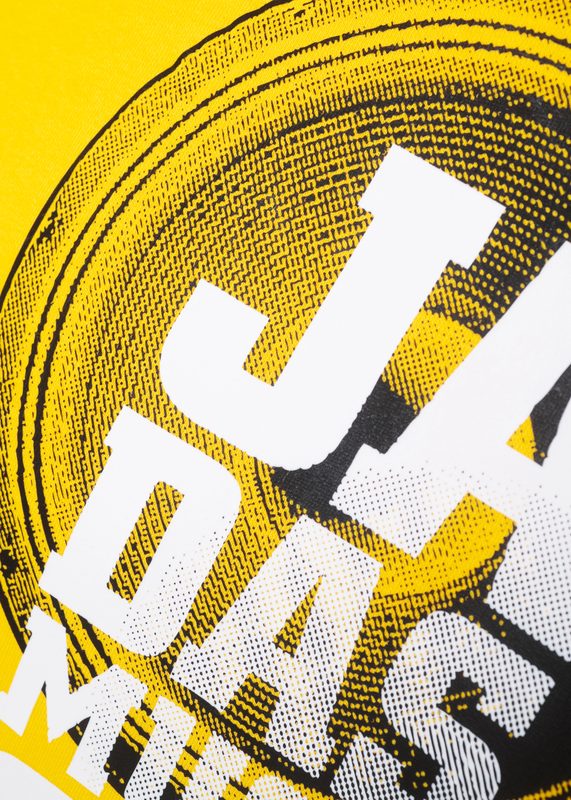 Ja! Das muss so laut Hoodie