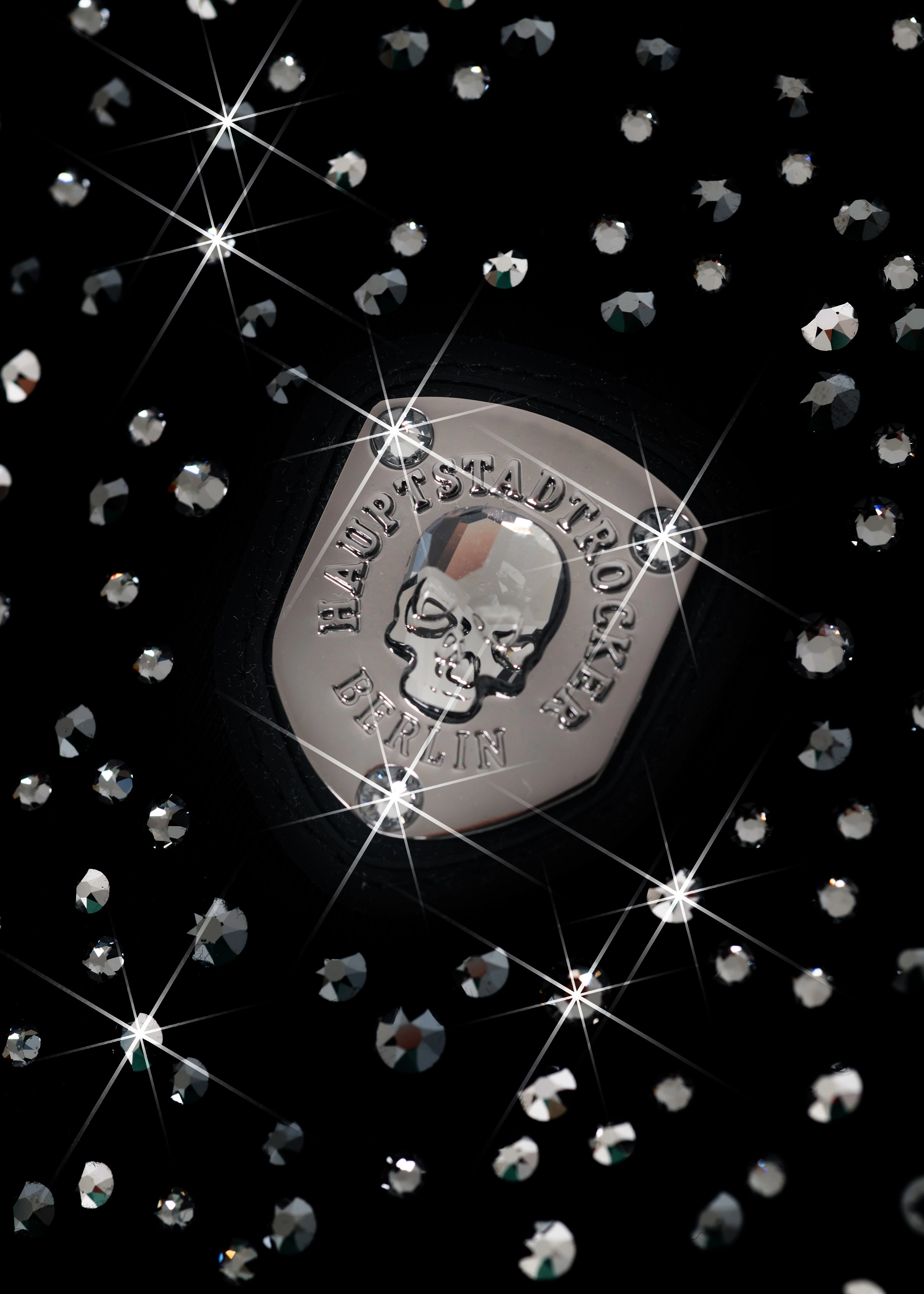 HAUPTSTADTROCKER Crystal Badge Oversized Crop-Shirt